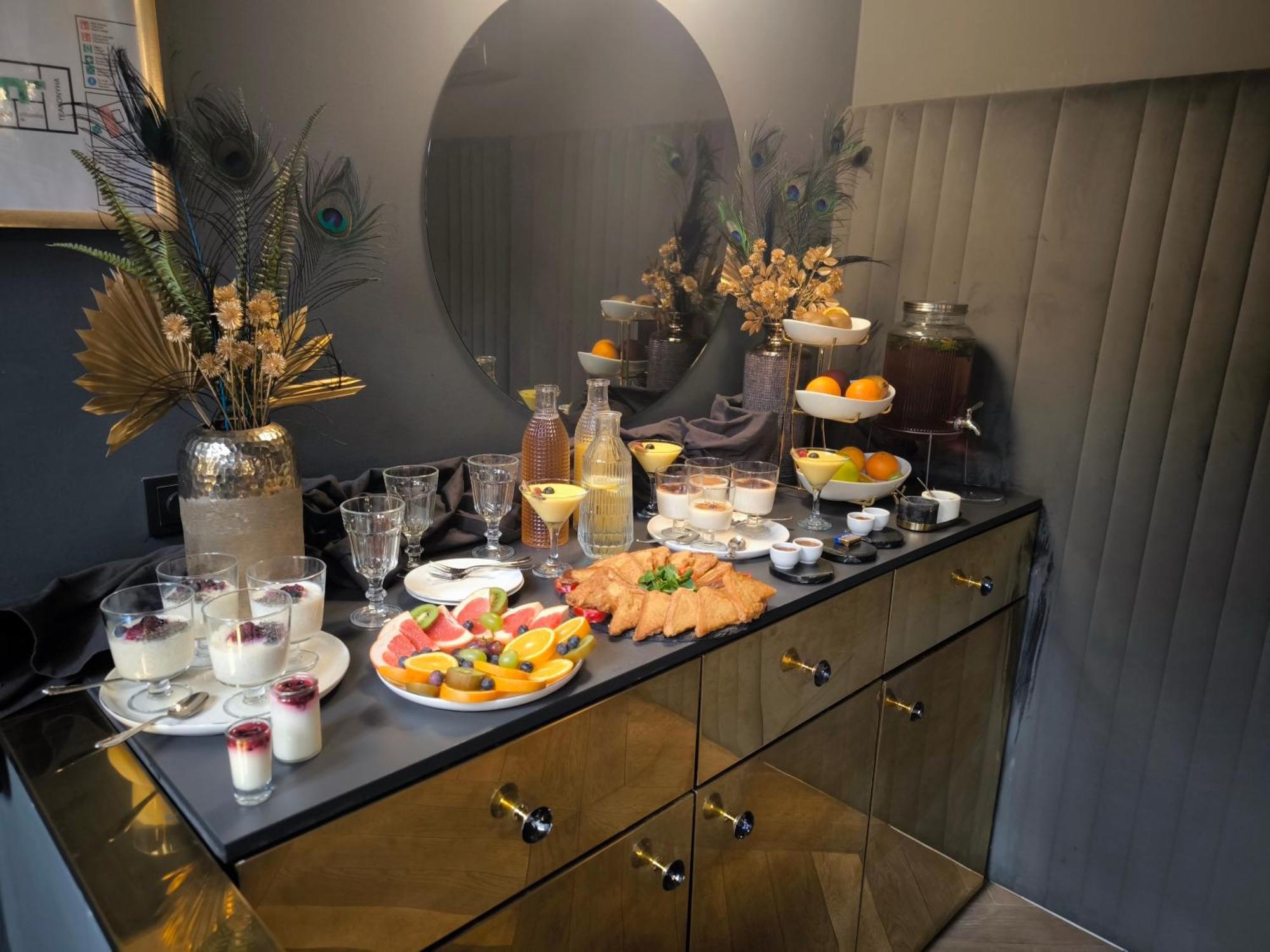 Готель Leo Boutique - Adults Only 2*